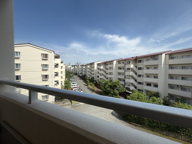 研究学園（5）団地526号棟の展望