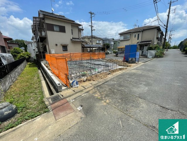 ★大津市秋葉台　限定1邸の前面道路含む現地写真|周辺は落ち着いた街並みの住宅地！子育てがしやすい住環境です！まだ未完成ですが、現地でしかわからない事もございます。是非一度ご覧ください。