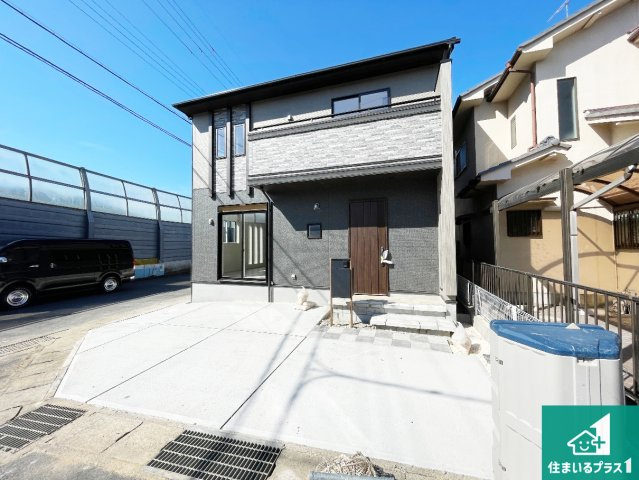 大津市秋葉台　新築一戸建ての外観|流行に左右されないシンプルな外観！