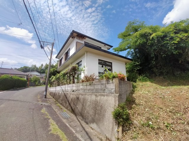 松瀬町古家付き土地の外観