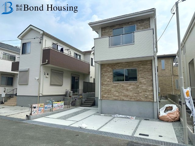 閑静な住宅街　狩場台3期　新築2区画　1号棟の前面道路含む現地写真