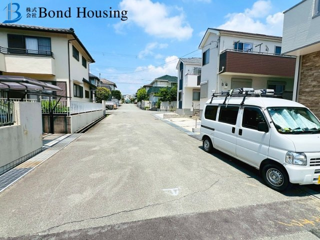 閑静な住宅街　狩場台3期　新築2区画　1号棟の駐車場
