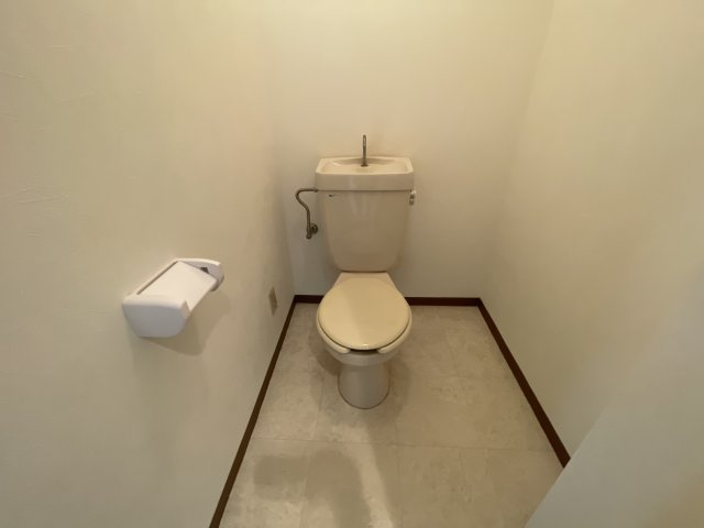 パールシャトウ藤江駅前のトイレ