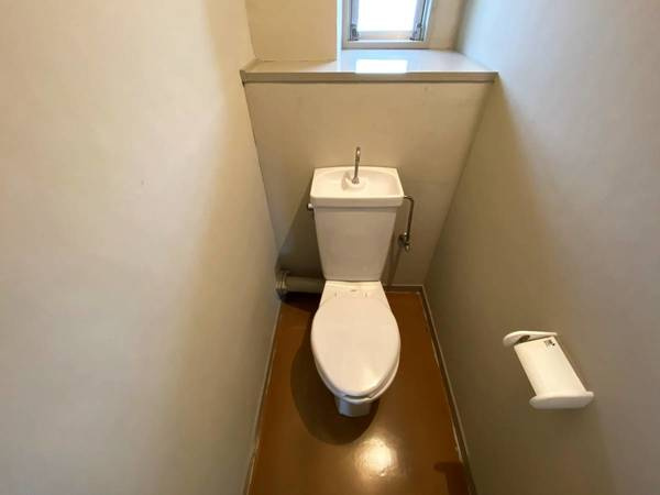 【トイレ】 | ビレッジハウス私部4号棟 | ビレッジハウスの同一物件・同一タイプの間取りの写真です