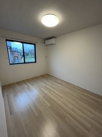 内装は落ち着いています