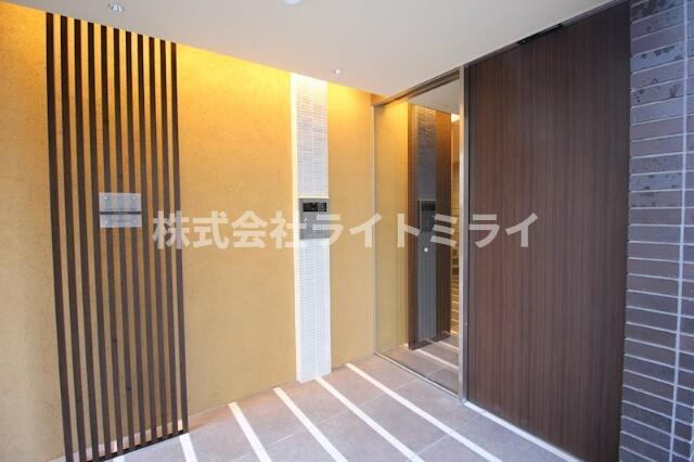 Ｊ－ＦＩＲＳＴ　ＣＨＩＹＯＤＡのその他共用部分|建物前。 