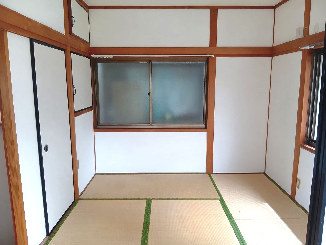 若草町戸建賃貸の和室|和室ならではの温かな和の空間で寛ぎの時間を過ごせます
