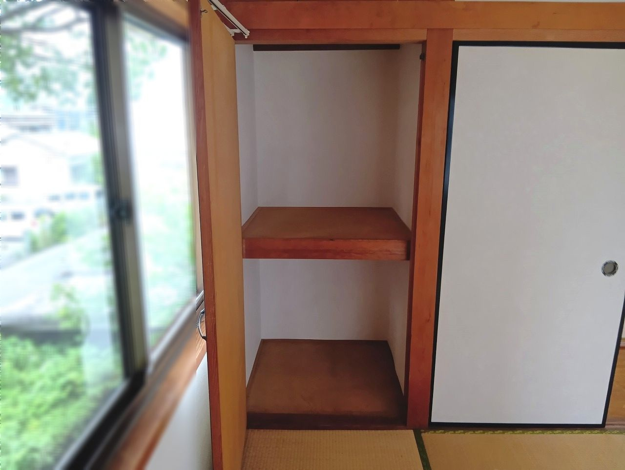 若草町戸建賃貸の収納|便利な収納スペースです