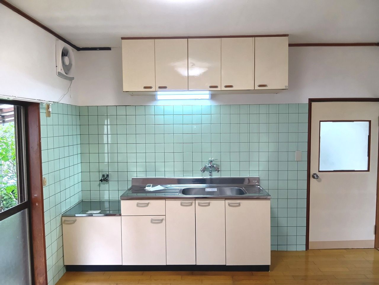 若草町戸建賃貸のキッチン|お料理しやすいキッチンです