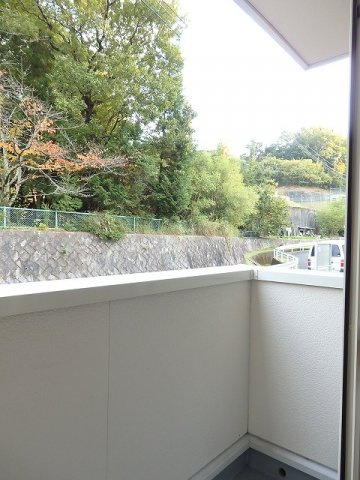 フォレスト高陽東　弐番館のバルコニー|開放的で明るい空間を演出してくれるバルコニーです