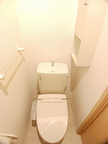 ダリエⅡのトイレ|ゆったりとした空間のトイレです