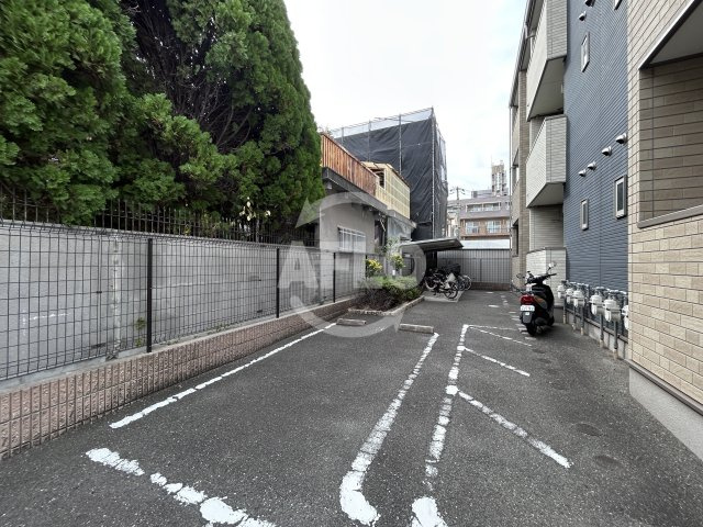 カーサユタカの駐車場|カーサユタカ　駐車場
