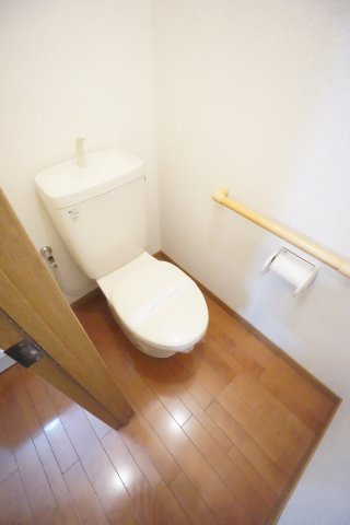 シンプルで使いやすいトイレです