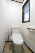 コンパクトで使いやすいトイレです
