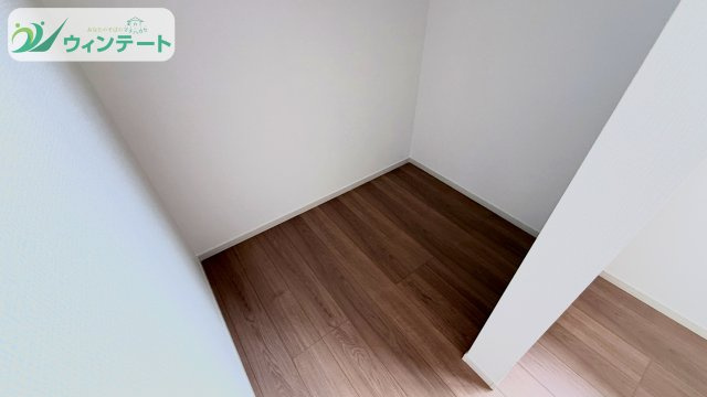 下妻市長塚5期　新築戸建　1号棟の収納|ウォークインクローゼットがあることで、生活空間がすっきり。整理整頓しやすい収納スペースです。