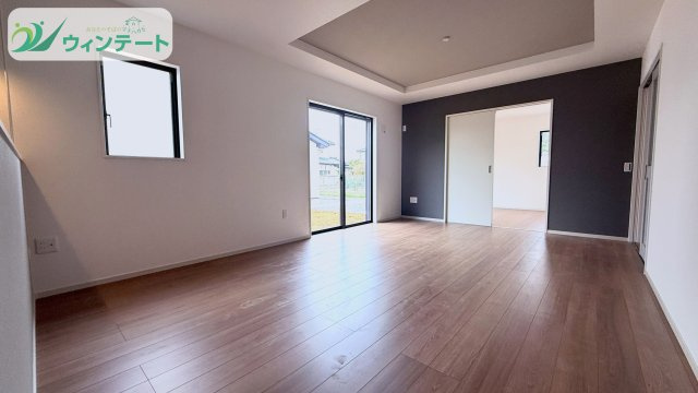 下妻市長塚5期　新築戸建　1号棟の居間・リビング|完成したLDKです♪写真では伝わりきらない開放感と明るさ、ぜひ現地でご体感ください。