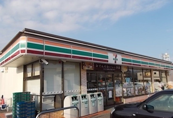 セブンイレブン上新田店まで350m