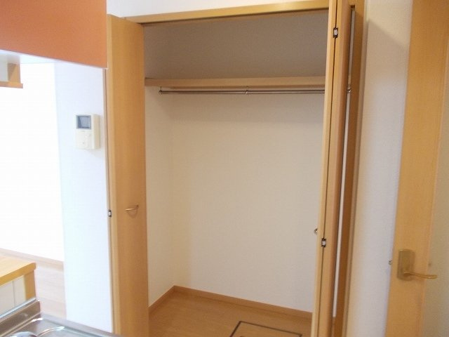 たっぷりとした収納スペースです