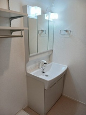 コンパクトで使いやすい洗面所