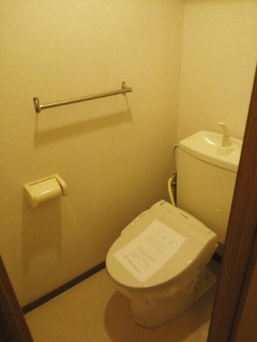 清潔感のあるトイレです