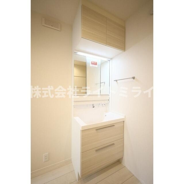 小石川２丁目貸家の独立洗面台| 