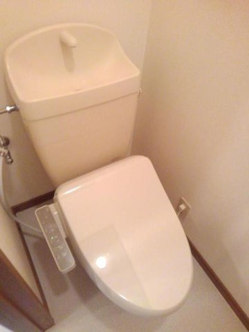アウロ－ラ０２Ｊのトイレ|ゆったりとした空間のトイレです