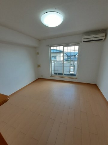 カルムの居間・リビング|こちらの居間で趣味の時間をお楽しみください