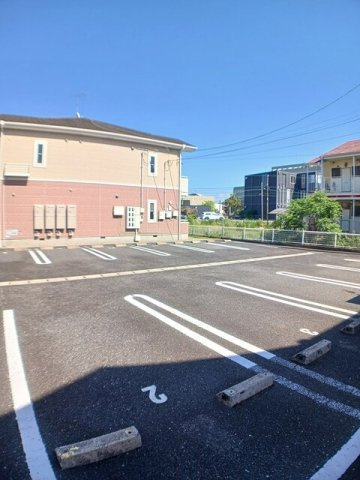 ピュアティ弐番館の駐車場|駐車場に車を止められます