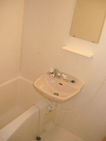 ジュネス黒髪の浴室|きれいなお風呂です