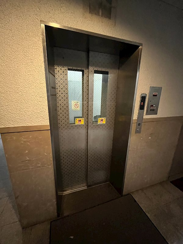 アミーグランコート三宮の外観