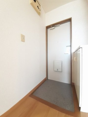 エクセレント’９５の玄関|明るい玄関です