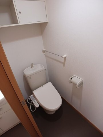 レジデンスａｉのトイレ|落ち着いたトイレです
