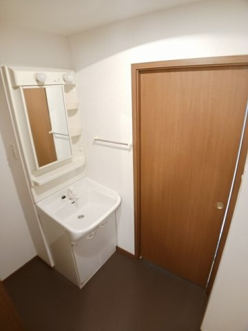 ポポラーレ力合の洗面所|忙しい朝には欠かせない洗面所です