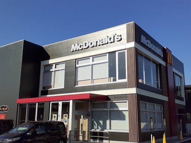 サンリットⅢの周辺|マクドナルド3号線南高江店まで180m