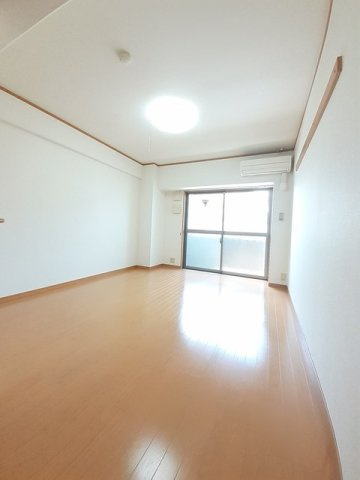 グラッチェの内装|過ごしやすい室内です