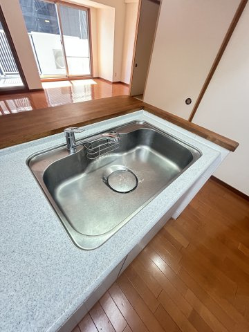 レジディア三宮東のキッチン