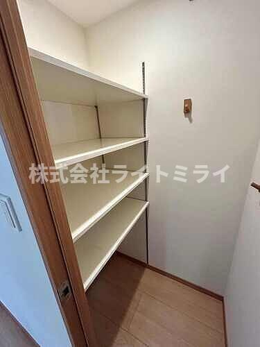 日神パレステージ板橋滝野川の玄関|収納 