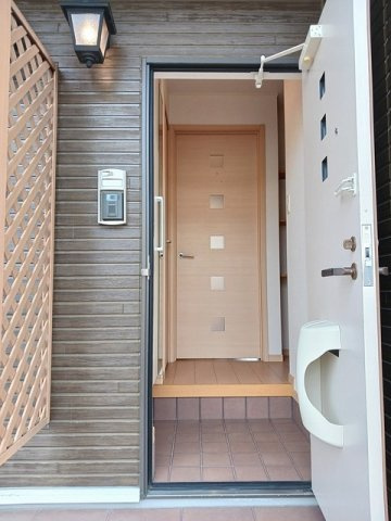 アングレカム　Ｄの玄関|きれいな玄関です