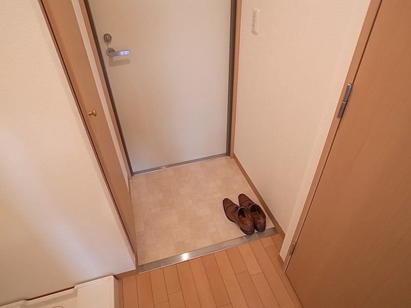 クオーレ三宮一番館の玄関