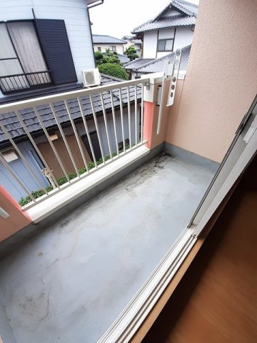 プラーノウエストのバルコニー|バルコニーからの眺めを楽しみながら食事をしませんか