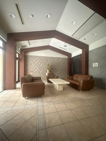 ローレルコート西本町のロビー
