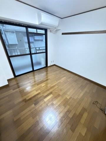 中央マンションの居間・リビング