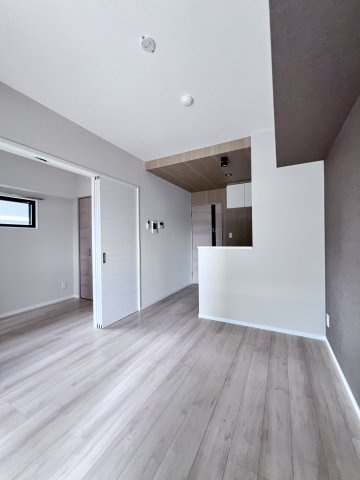 RESIAS ONE TENJINMINAMI BLDG．の居間・リビング