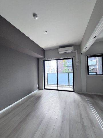 RESIAS ONE TENJINMINAMI BLDG．の居間・リビング