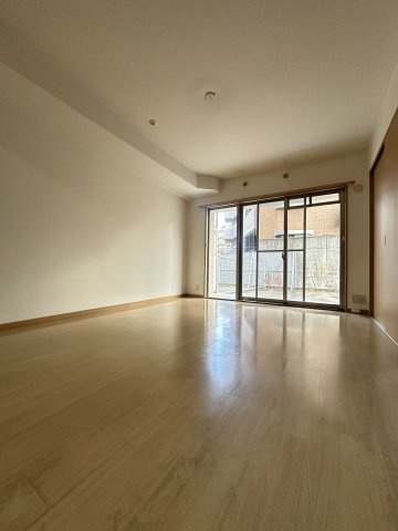 GOOD WOOD Sの居間・リビング