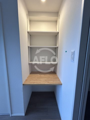 スプランディッド江坂ドゥーエの内装|スプランディッド江坂DUE　デスク