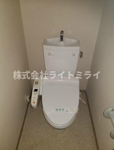 千代田区九段南２丁目の賃貸マンションのトイレ