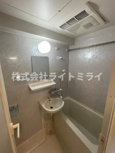 文京区小石川２丁目の賃貸マンションの浴室