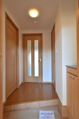 相模原市緑区橋本５丁目の賃貸マンションの玄関