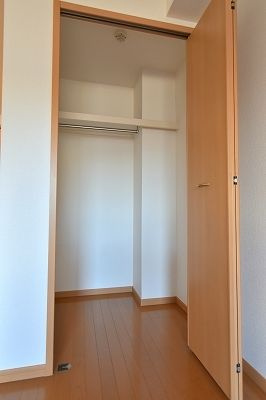 相模原市緑区橋本５丁目の賃貸マンションの収納